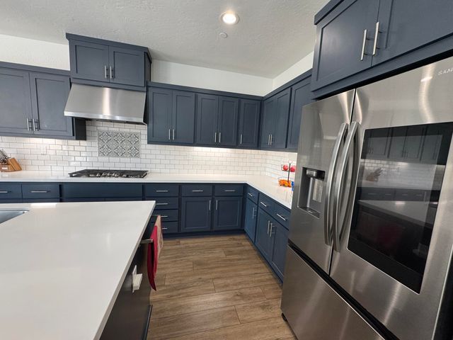 176 N Ocean Court, Tulare, CA 93274