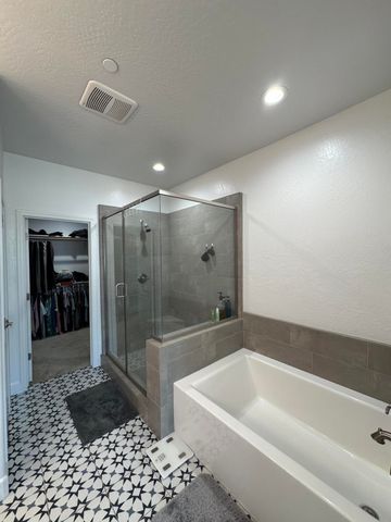 176 N Ocean Court, Tulare, CA 93274