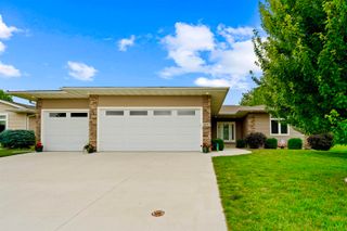 4225 Wedgewood Drive, Cedar Falls, IA 50613