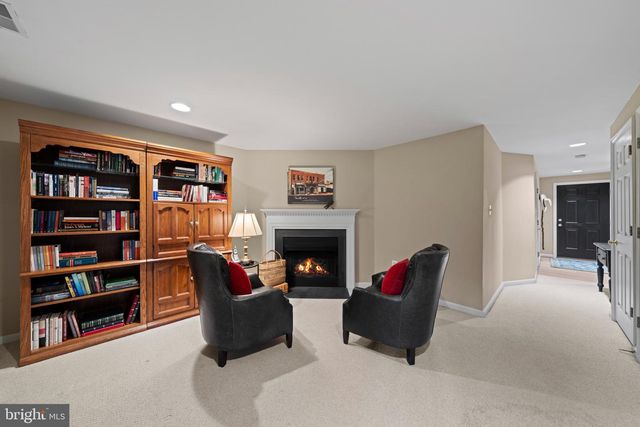 21980 BOX CAR SQ, Sterling, VA 20166