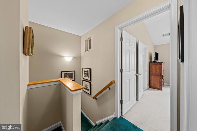 21980 BOX CAR SQ, Sterling, VA 20166