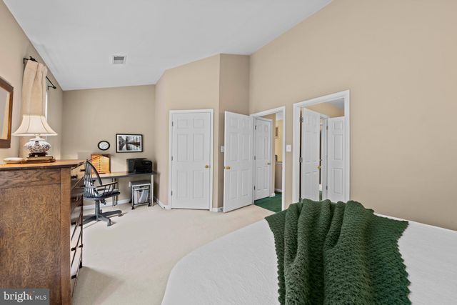 21980 BOX CAR SQ, Sterling, VA 20166