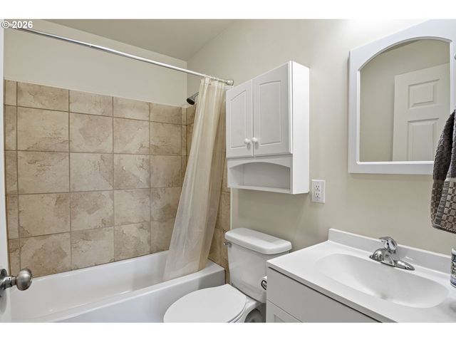 1321 SUNSET Ln, Sutherlin, OR 97479