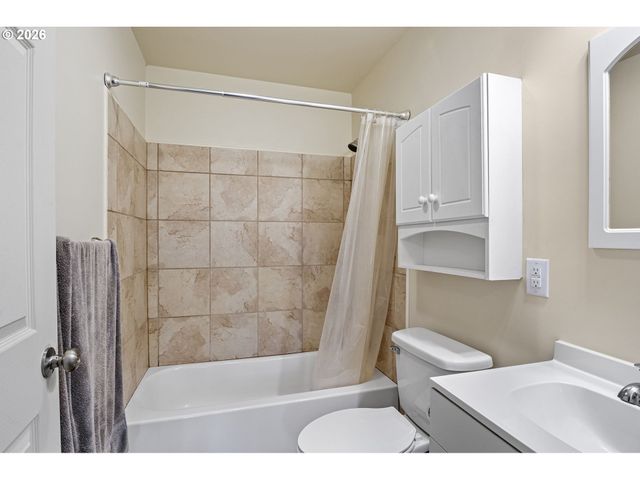 1321 SUNSET Ln, Sutherlin, OR 97479