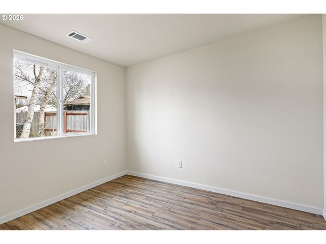 1321 SUNSET Ln, Sutherlin, OR 97479