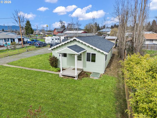 1321 SUNSET Ln, Sutherlin, OR 97479