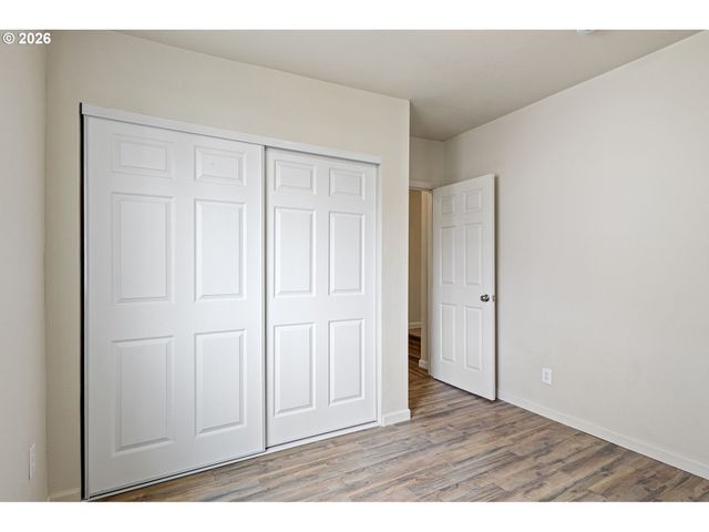 1321 SUNSET Ln, Sutherlin, OR 97479