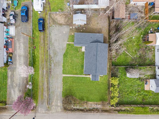 1321 SUNSET Ln, Sutherlin, OR 97479