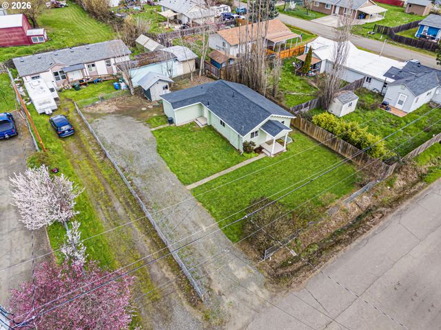 1321 SUNSET Ln, Sutherlin, OR 97479