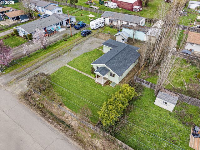 1321 SUNSET Ln, Sutherlin, OR 97479