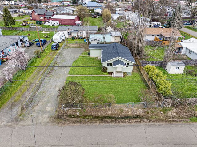 1321 SUNSET Ln, Sutherlin, OR 97479