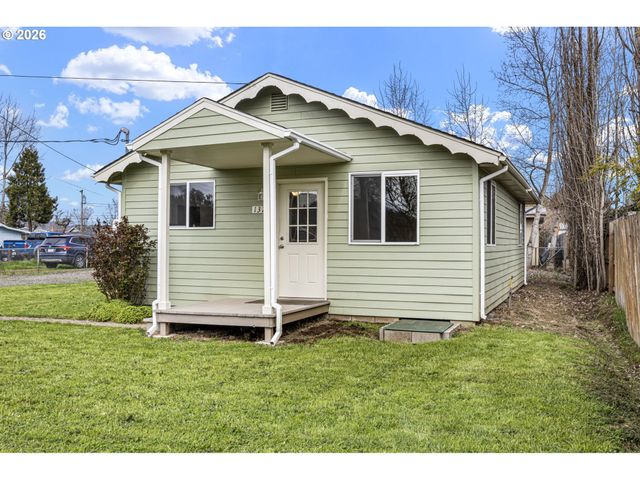 1321 SUNSET Ln, Sutherlin, OR 97479