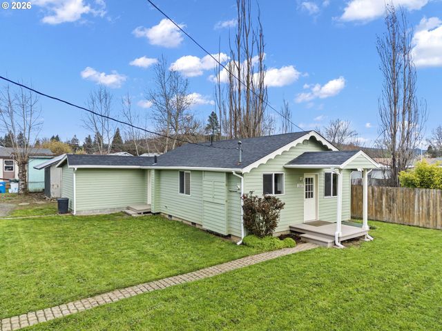 1321 SUNSET Ln, Sutherlin, OR 97479