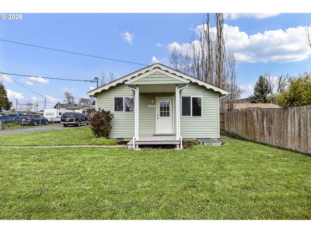 1321 SUNSET Ln, Sutherlin, OR 97479