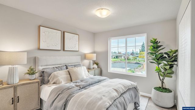 585 Withers Ct SE, Albany, OR 97322