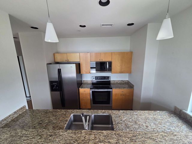 1101 18th Ave S Apt 601, Nashville, TN 37212