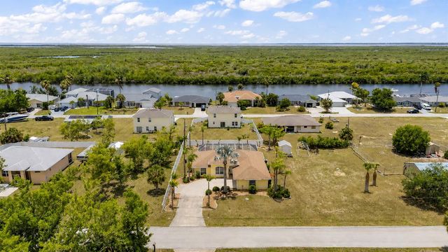 18075 PETOSKEY CIRCLE, Port Charlotte, FL 33948