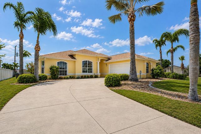 18075 PETOSKEY CIRCLE, Port Charlotte, FL 33948