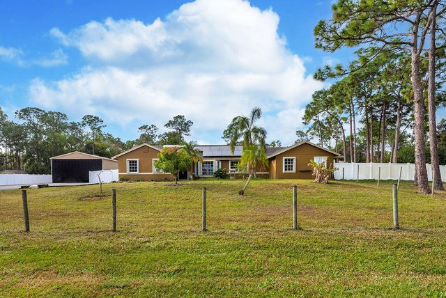 16896 N 76th Street N, Loxahatchee, FL 33470