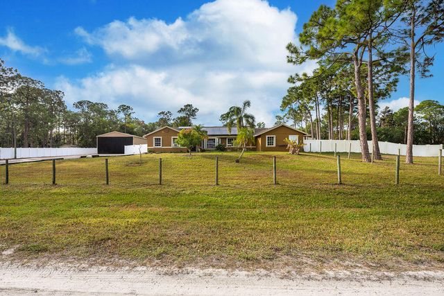 16896 N 76th Street N, Loxahatchee, FL 33470