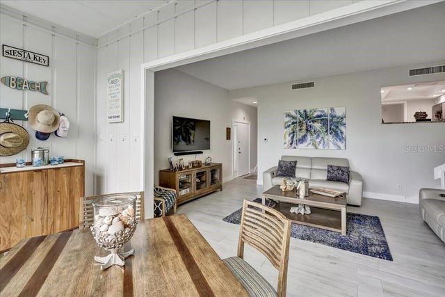 6046 W PEPPERTREE WAY 223B, Sarasota, FL 34242