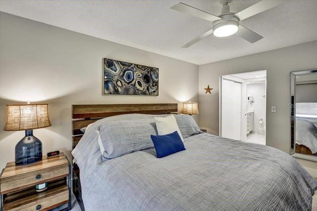 6046 W PEPPERTREE WAY 223B, Sarasota, FL 34242