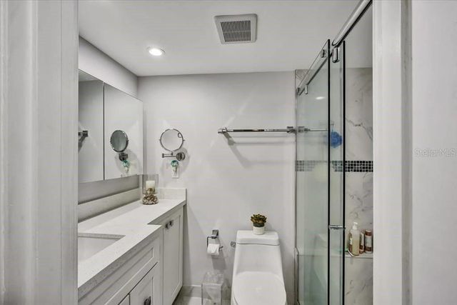 6046 W PEPPERTREE WAY 223B, Sarasota, FL 34242