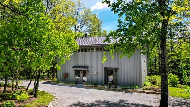 20 Blackberry Lane, Peru, VT 05152
