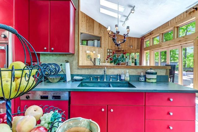 20 Blackberry Lane, Peru, VT 05152