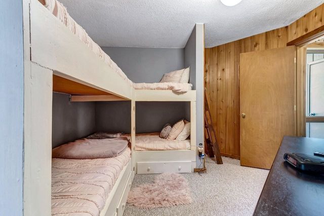 20 Blackberry Lane, Peru, VT 05152