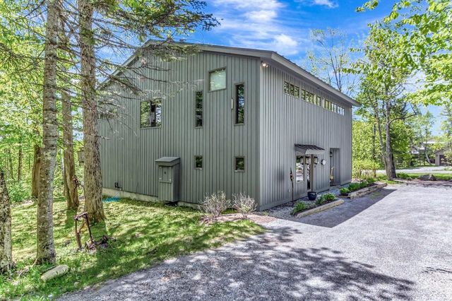 20 Blackberry Lane, Peru, VT 05152