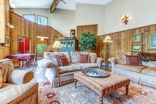 20 Blackberry Lane, Peru, VT 05152