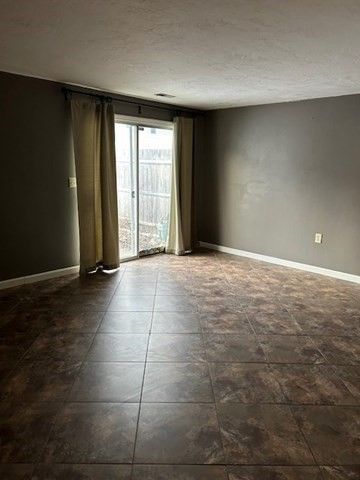 237 South Street 28, Shrewsbury, MA 01545