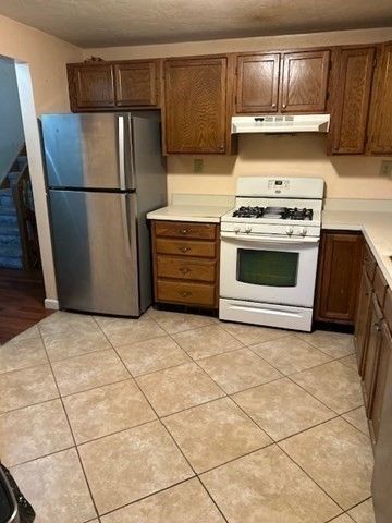 237 South Street 28, Shrewsbury, MA 01545