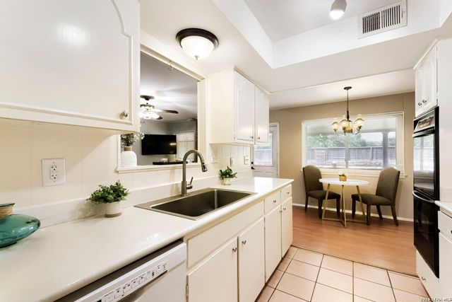10215 Willowick Lane, San Antonio, TX 78217