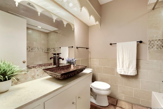 10215 Willowick Lane, San Antonio, TX 78217