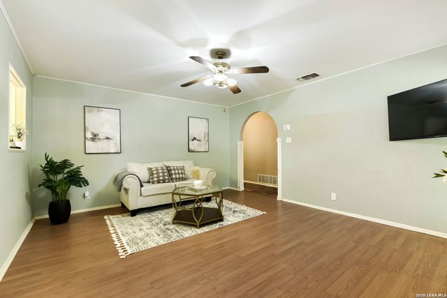 10215 Willowick Lane, San Antonio, TX 78217