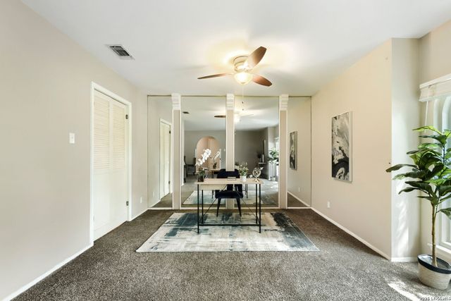 10215 Willowick Lane, San Antonio, TX 78217