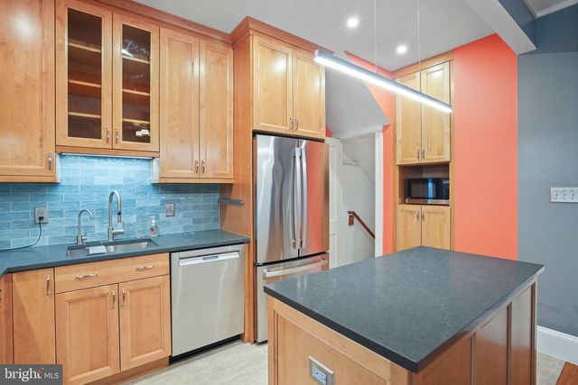 1612 POTOMAC AVE SE, Washington, DC 20003