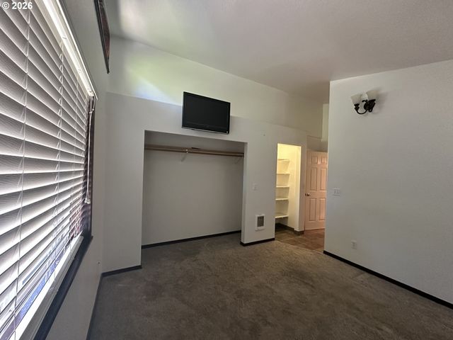 725 N RIVER BEND Rd, Otis, OR 97368