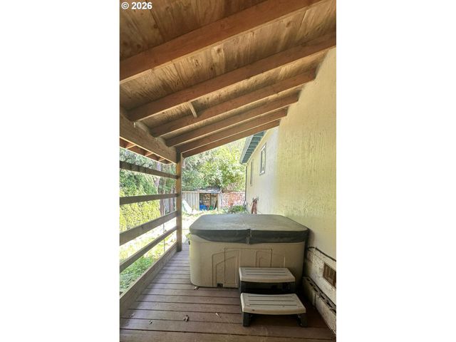 725 N RIVER BEND Rd, Otis, OR 97368