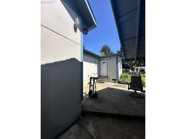725 N RIVER BEND Rd, Otis, OR 97368