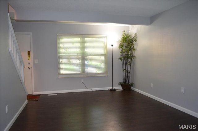 11824 Sologne Court, Maryland Heights, MO 63043