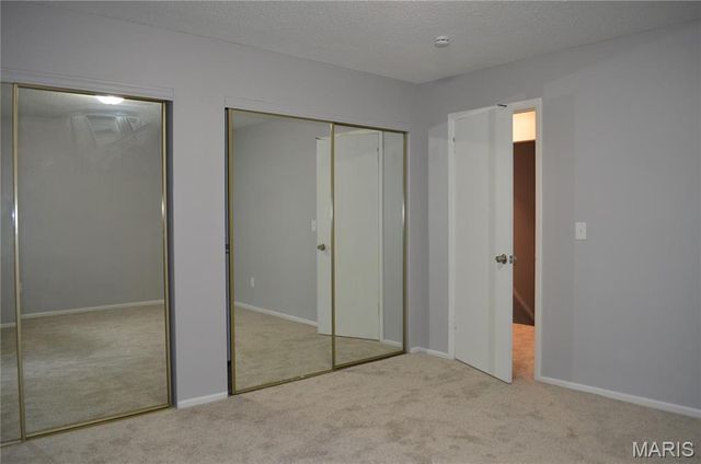 11824 Sologne Court, Maryland Heights, MO 63043