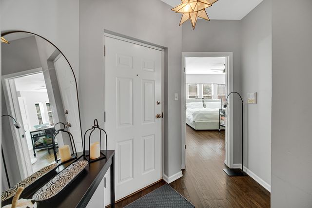 4112 W George Street 2W, Chicago, IL 60641