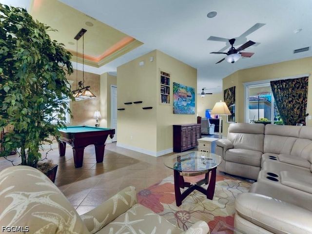 9149 Leatherwood LOOP, Lehigh Acres, FL 33936