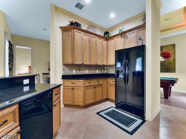 9149 Leatherwood LOOP, Lehigh Acres, FL 33936
