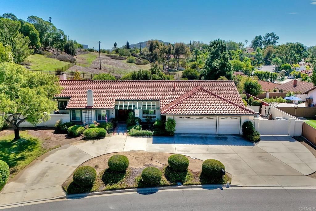 2329 Cortina Circle, Escondido, CA 92029 — exterior
