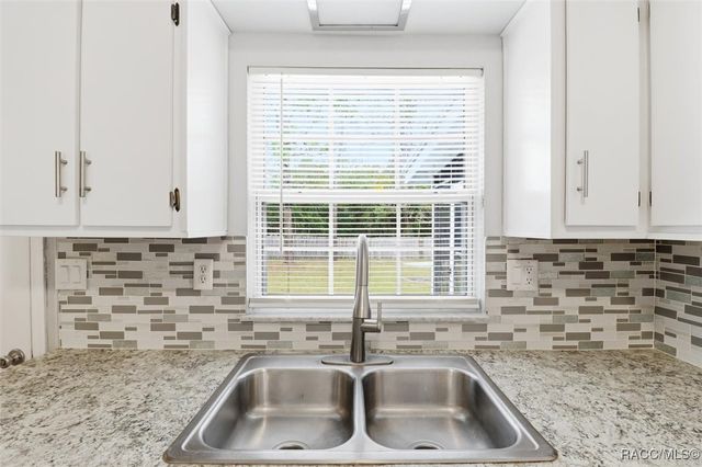 1305 W Sorrento Drive, Citrus Springs, FL 34434