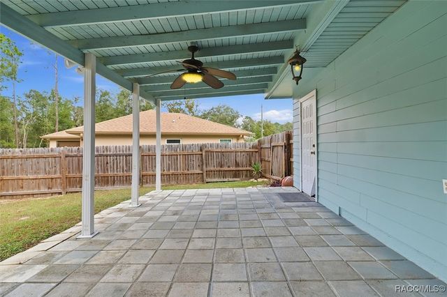 1305 W Sorrento Drive, Citrus Springs, FL 34434